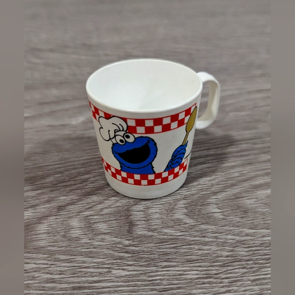 Tiny Cookie Monster Toy Cup